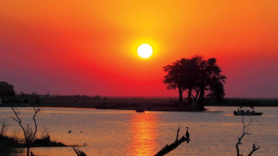 Breathtaking sunset in the Okavango Delta | Sue Badyari