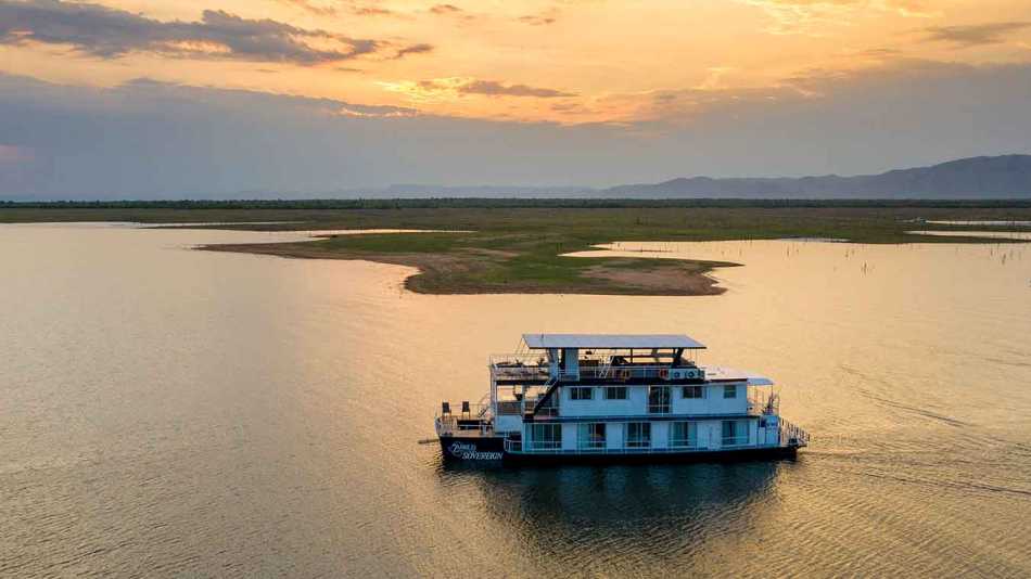 Adventure awaits you in Zimbabwe, cruise along the majestic Lake Kariba