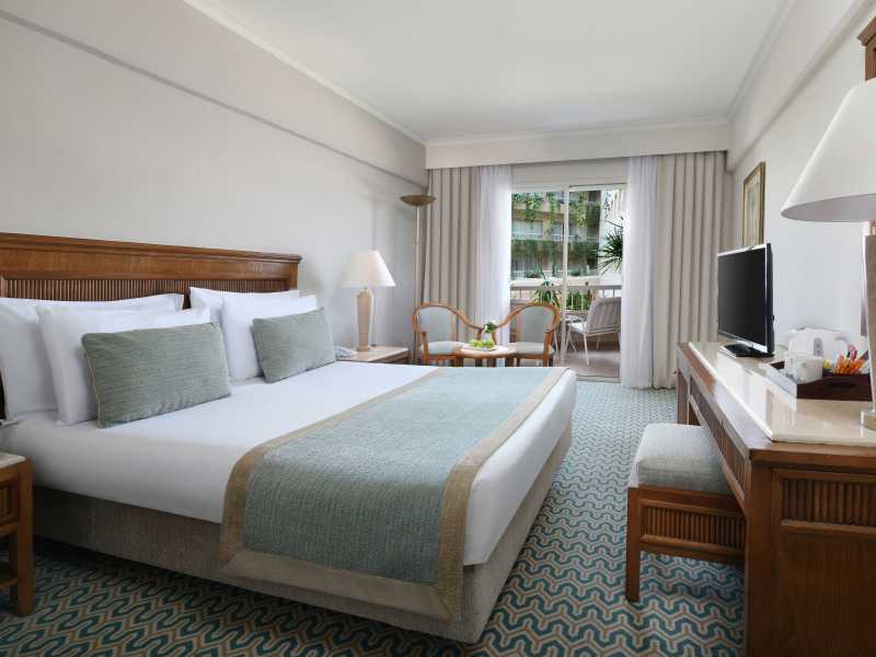 Luxor hotel room
