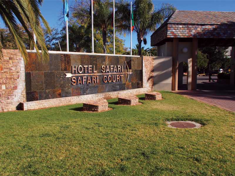 The beautiful Hotel Safari | Sue Badyari