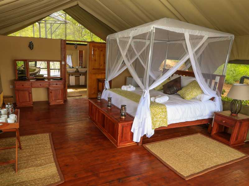 Little Gorges - King bed tent accommodation