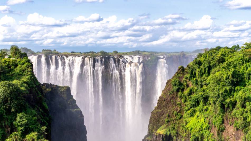 Victoria Falls at high water