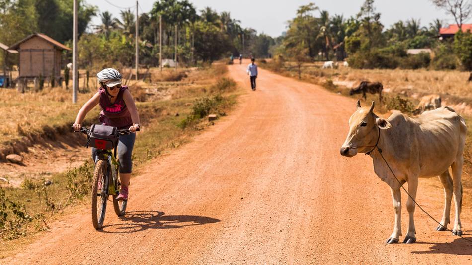 Meet the locals and more when cycling in Cambodia | Lachlan Gardiner