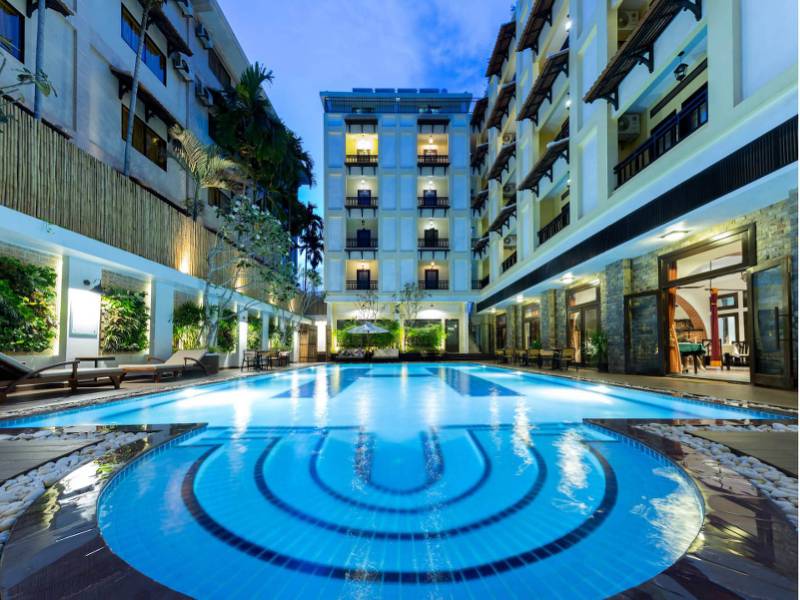 Treasure Oasis Hotel pool