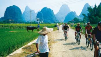 China rural cycling,Scott Pinnegar Cycling through rural villages Yangshuo, China