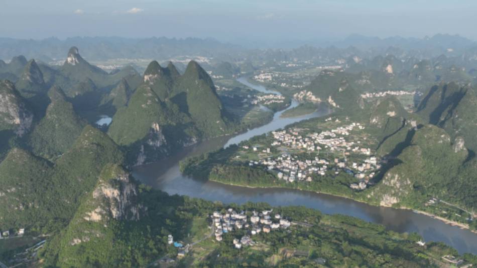 The city of Yangshou lies along the Li River
