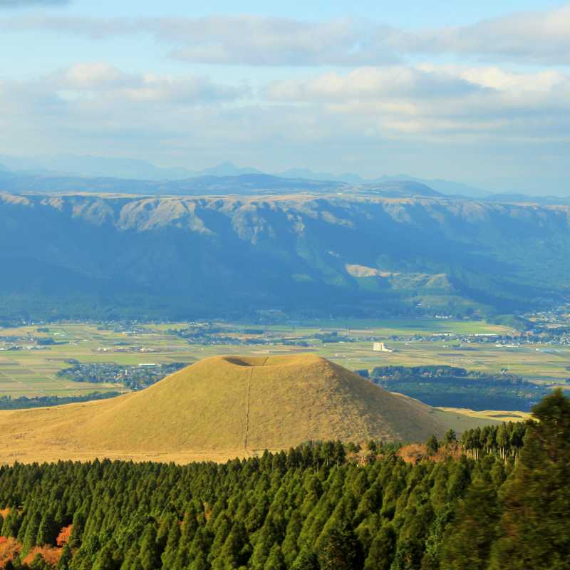 The active caldera of Mount Aso | Philip Allen
