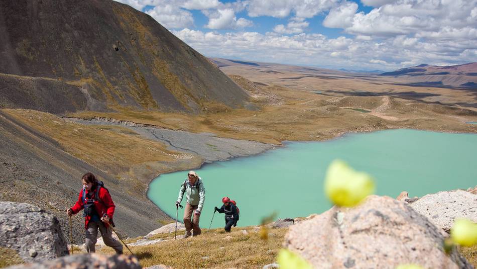 Spectacular glacial lake in Mongolia | Cam Cope