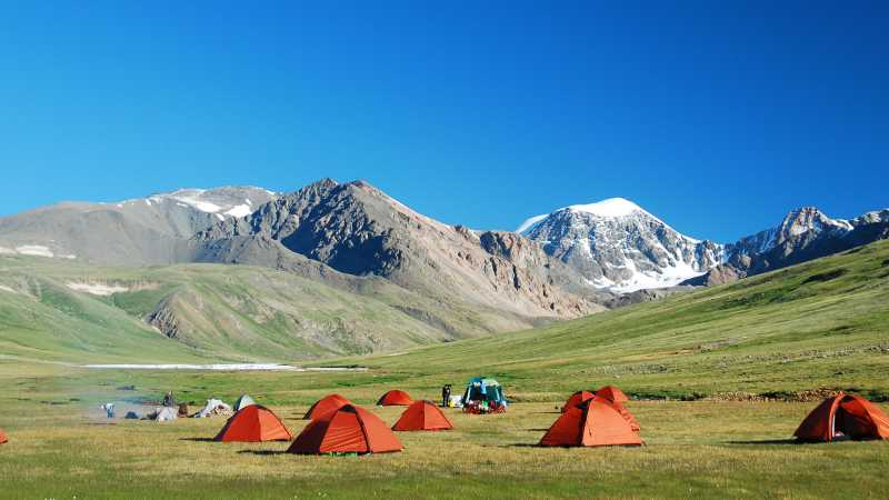 Mongolian campsite Kharkhiraa region | Tim Cope