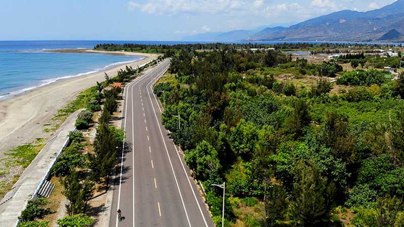 Cycling on the coast by the Pacific, Taiwan - Taiwan Cycle: Mountains, Culture & Coast, Taiwan