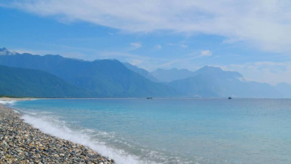 Dramatic coastal landscape around Hualien, Taiwan | Linlin929