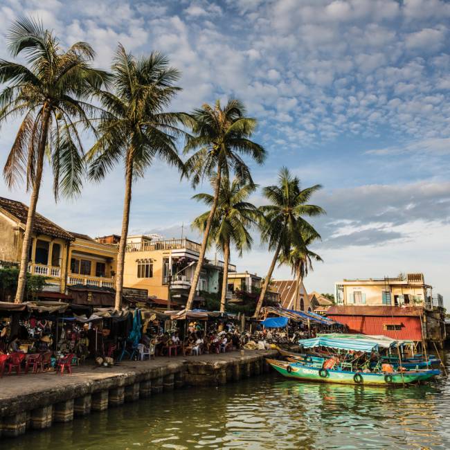 Coastal scenery in Vietnam | Richard I'Anson