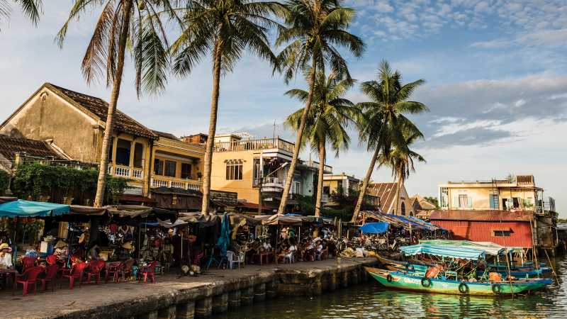 Coastal scenery in Vietnam | Richard I'Anson