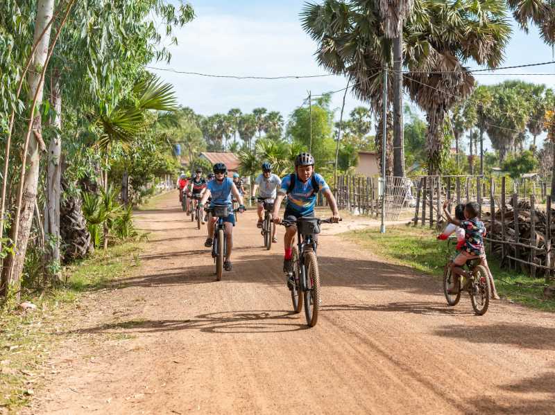Cycling Cambodia, road conditions