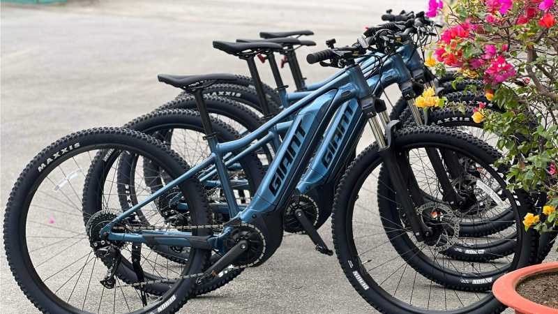 Giant Fathom e+