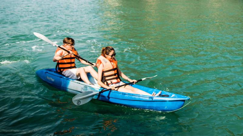 Ha Long Bay kayaking