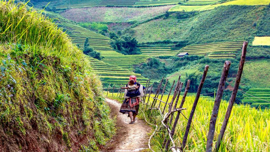 Sharing the paths with locals on the Pu Luong hike
