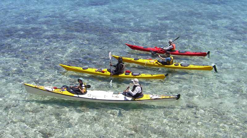 The crystal clear waters of the Yasawa Islands | Al Bakker