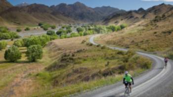 Cyclists enjoying the Awatere Valley, Molesworth High Country