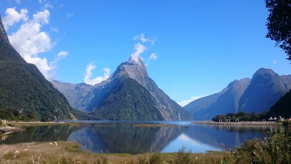 Tranquil beauty of Milford Sound | Alain Goerens
