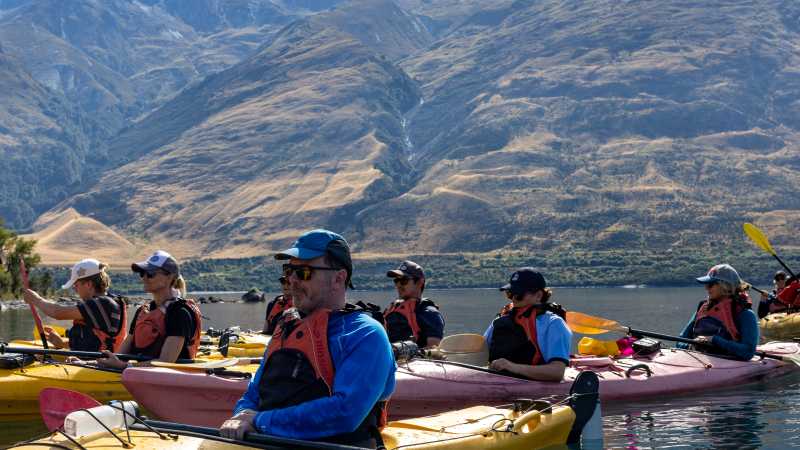 Kayak out to Wawahi Waka Pigeon Island and explore on foot! Experience the Wawahi Waka Pigeon Island Hut and the beauty of Whakatipu Waimaori - Lake Wakatipu! | Izzi Barton