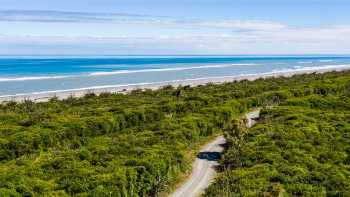 LachlanGardiner_AdventureSouth_WESTCOAST,Lachlan Gardiner The Tasman Sea from above