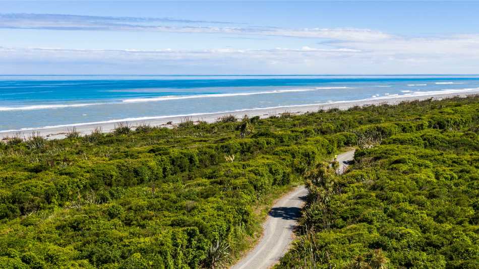 The Tasman Sea from above | Lachlan Gardiner