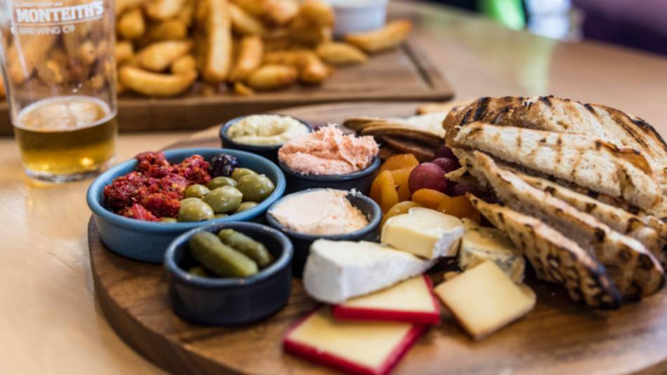 Delicious food and snacks served on every tour | Lachlan Gardiner