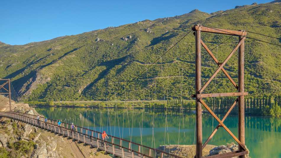 Cycling the Lake Dunstan Trail | Ross Mackay