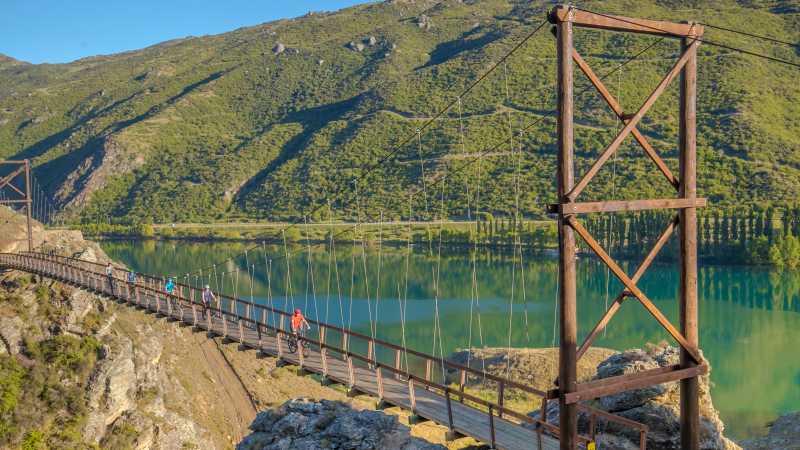 Cycling the Lake Dunstan Trail | Ross Mackay