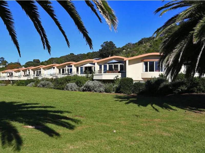 The Onetangi Beach apartments on Waiheke | Gabrielle Young