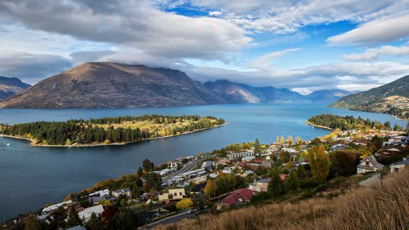 Panorama of Queenstown, the 'adventure capital' of New Zealand | Peter Walton