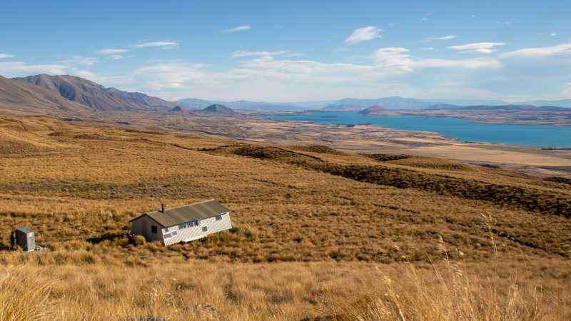 Views towards Rex Simpson Hut and Lake Tekapo | Matt Gould
