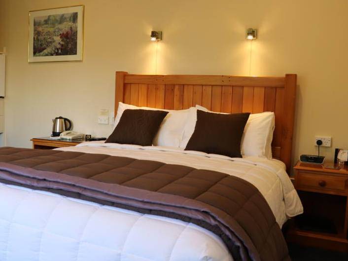 Bedroom in Roxburgh Lodge | Roxburgh Lodge