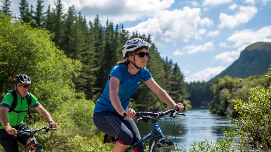 Cycling along the mighty Waikato River | Waikato River Trails