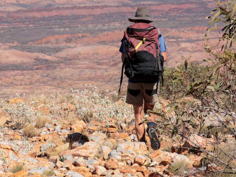 Hiking along the Larapinta Trail in the Northern Territory | #cathyfinchphotography