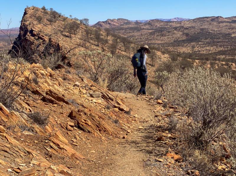 Hiking along the Larapinta Trail in the Northern Territory | #cathyfinchphotography