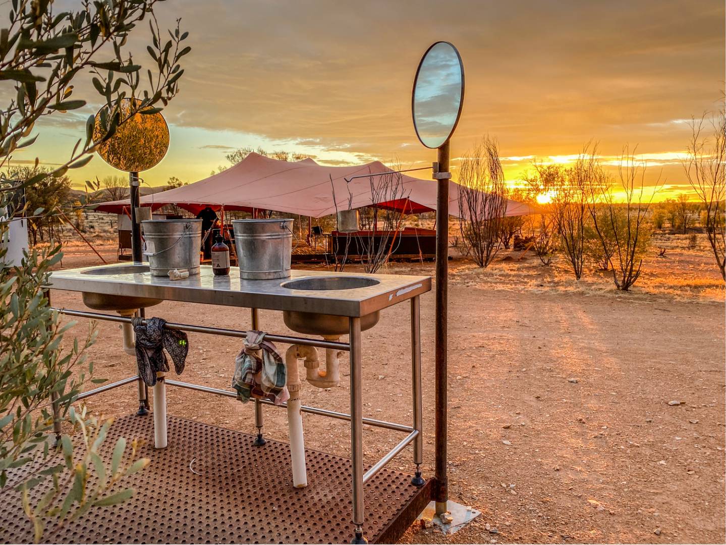 The comforts at our Larapinta exclusive eco-comfort camps will make your experience more enjoyable |  <i>#cathyfinchphotography</i>
