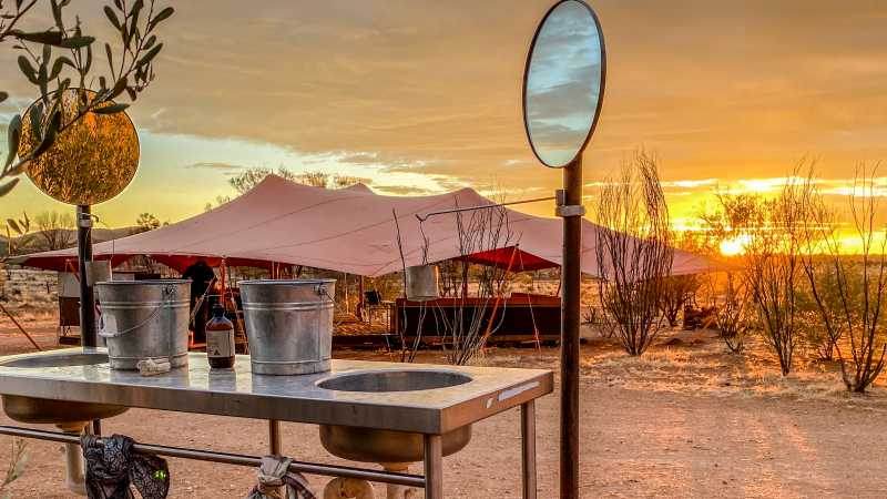 The comforts at our Larapinta exclusive eco-comfort camps will make your experience more enjoyable | #cathyfinchphotography