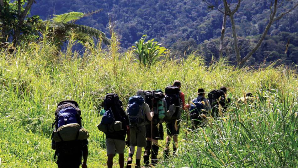 Trekking through the verdant scenery of Papua New Guinea | Ken Harris