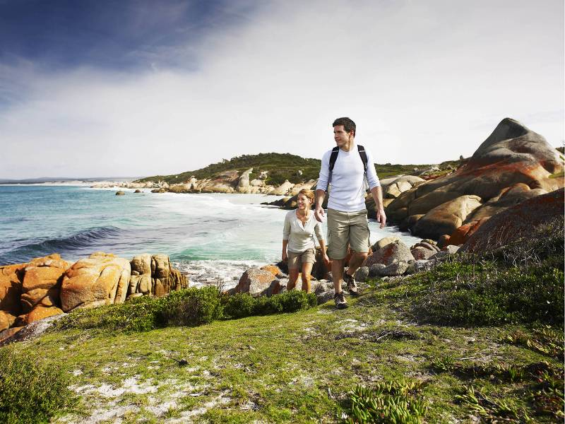 Explore the magnificent Bay Of Fires coastline | Anson Smart Tourism Tasmania