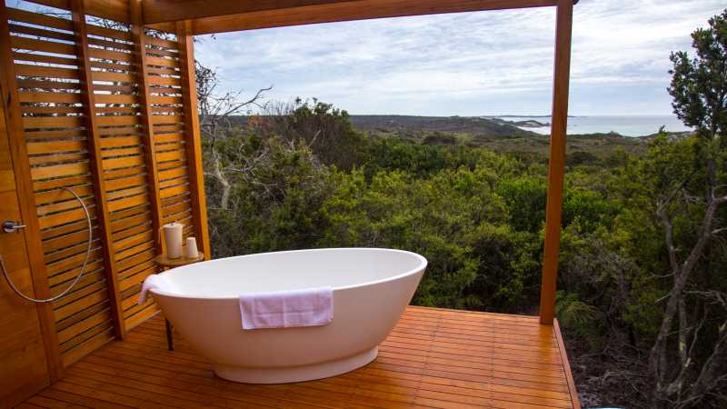 A luxury experience on the Bay of Fires Lodge Walk | Great Walks of Australia