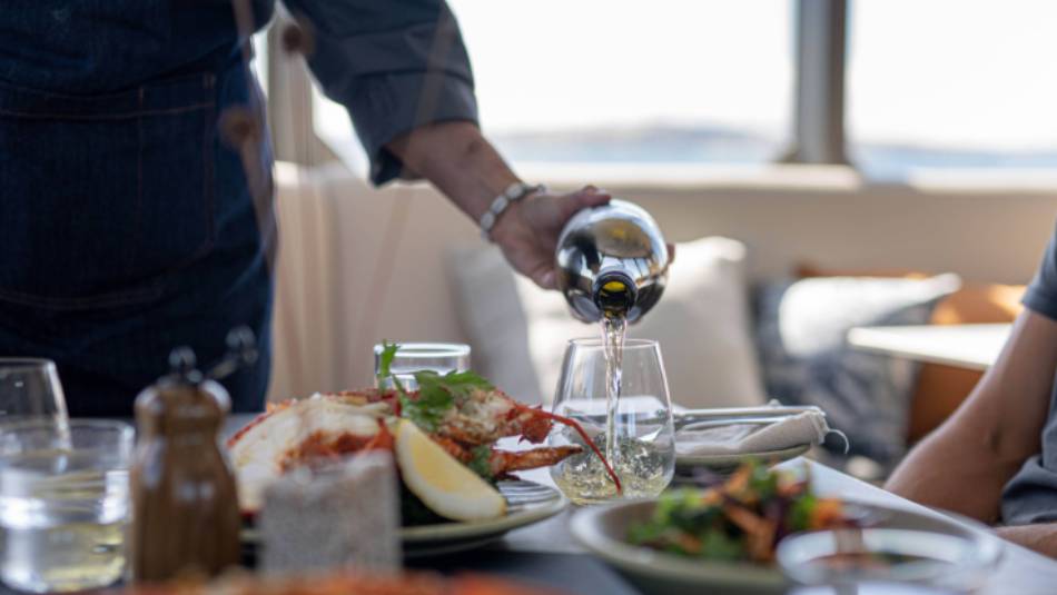 Gourmet Tasmanian fare served up in the Dining Room & Bar