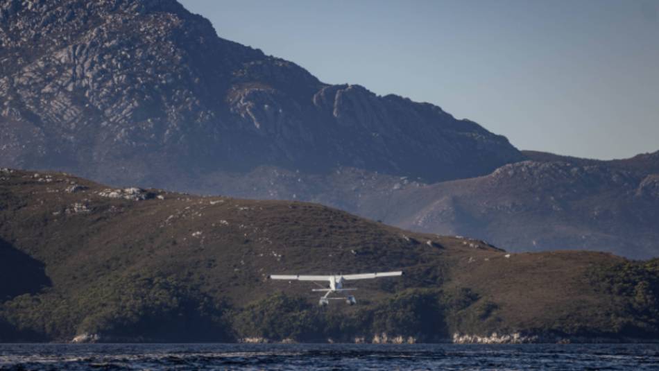 Seaplane taking off in Bathurst Harbour