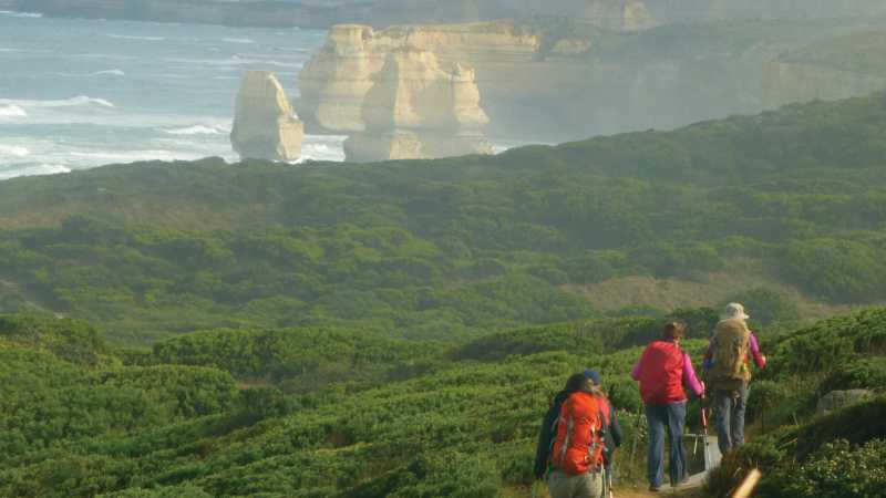 Final stretch of the trail with the Twelve Apostles sight | Caroline Mongrain