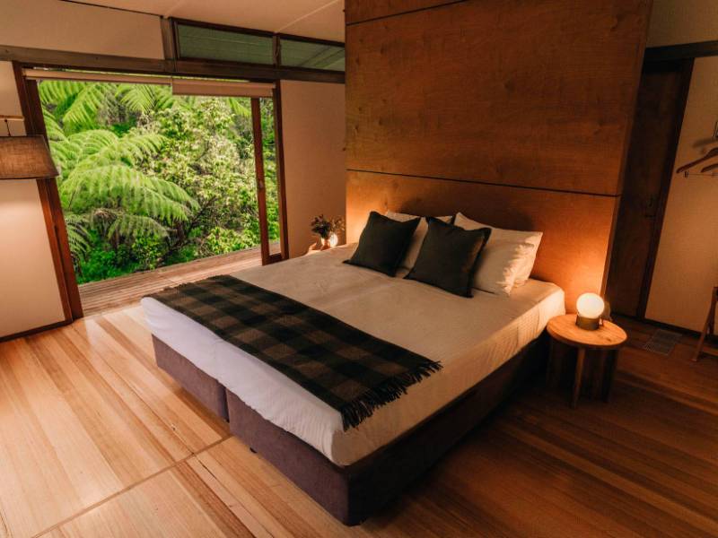 Stay at the Twelve Apostles Lodge