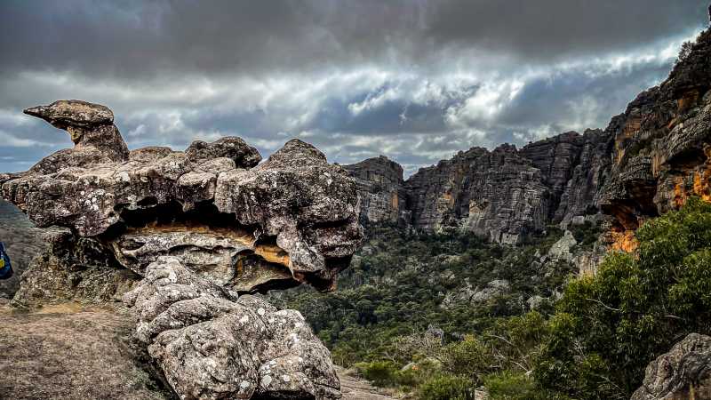 The trail is full of fun rock formations