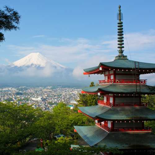 Chureito Pagoda with spectacular views of Mount Fuji.
