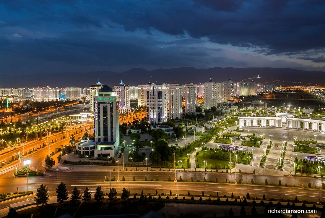 Night views of the city of Ashgabat |  <i>Richard I'Anson</i>