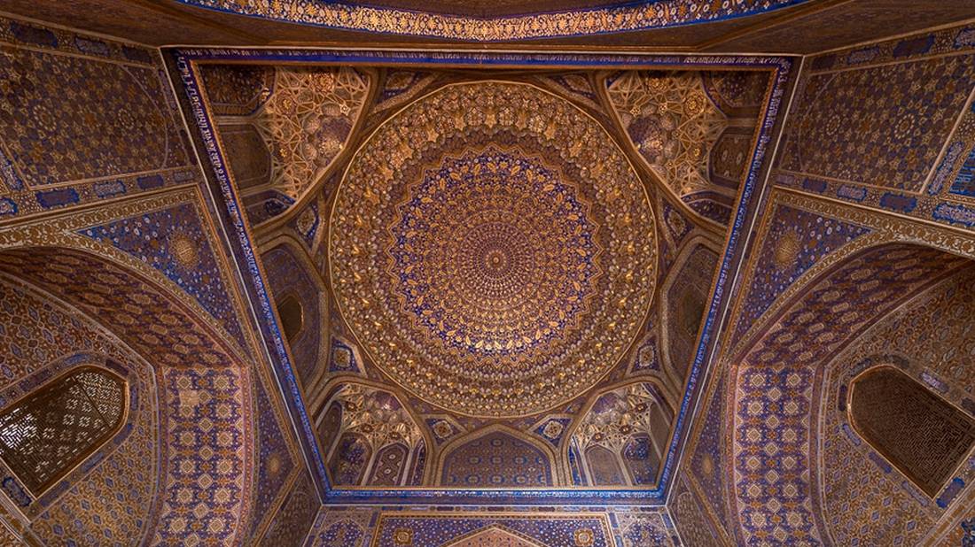 Interior of the mosque in the Tilla-Kari (Gold-Covered) Medressa, Samarkand, Uzbekistan |  <i>Richard I'Anson</i>